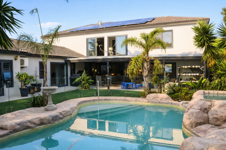 4 Bedroom Property for Sale in Flamingo Vlei Western Cape